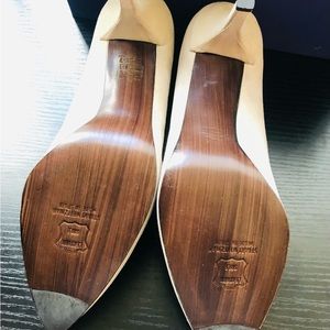 Suede STUART WEITZMAN Classic Pump New With Box Sculpted With Pointy Toe sz 10